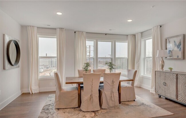 Foto del edificio - 5930 Whitehurst Ln