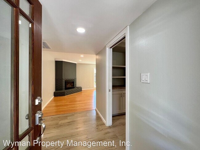 Building Photo - 3 br, 2 bath House - 3531 Glenbrook Lane