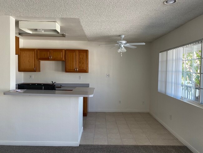 Building Photo - 1234 S Loara St