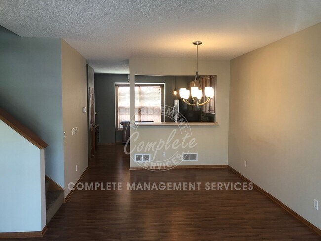 Foto del edificio - 4334 Bulrush Blvd