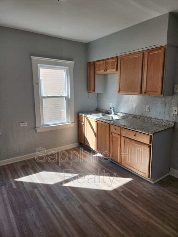 Building Photo - 16317 Huntmere Ave