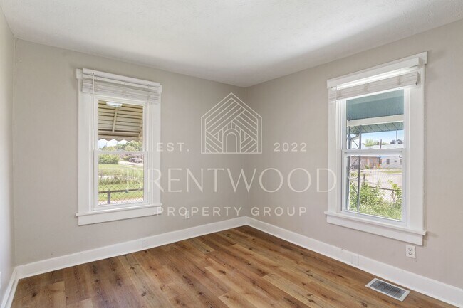 Foto del edificio - Charming 3-Bed Home In Indy!