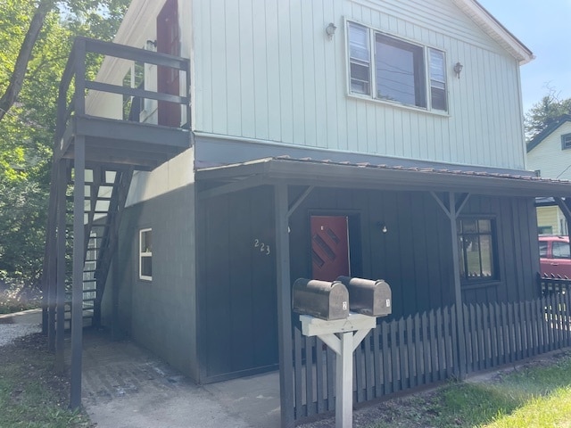 Building Photo - 223 Edgington Ln