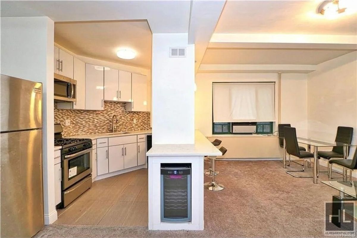 Foto del edificio - E Tremont Ave