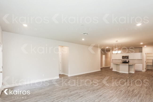 Building Photo - 6503 Tiger Pointe Dr.