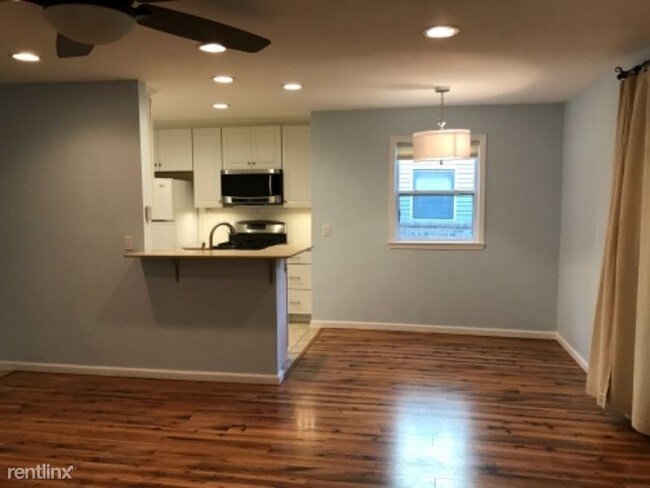 Building Photo - 2 br, 2 bath Condo - 6700 N. Meridan