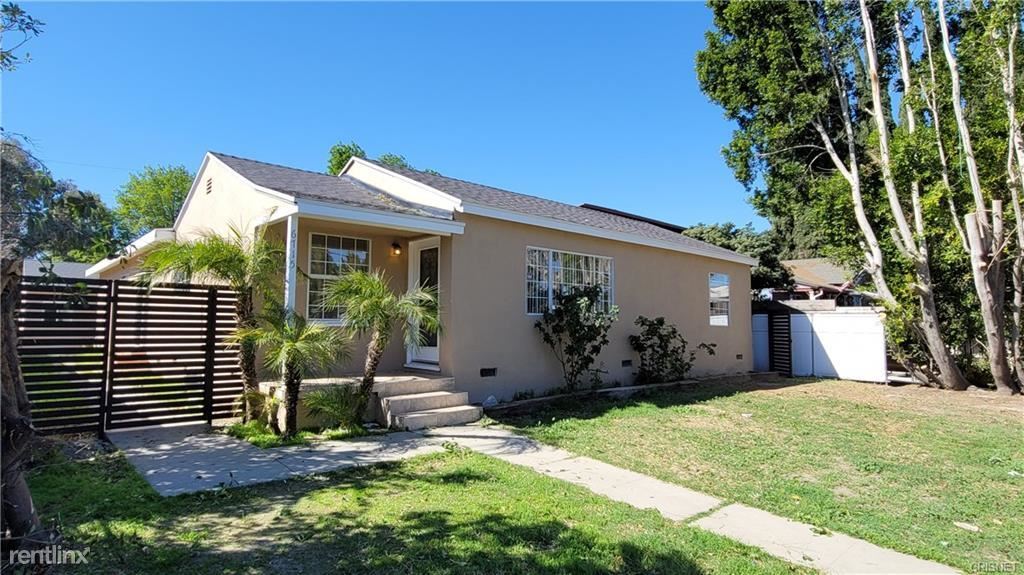 Primary Photo - 2 br, 3 bath House - 6715 Corbin Ave