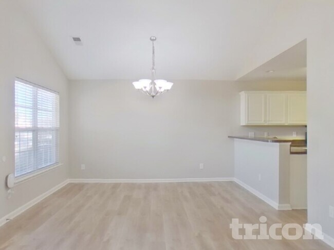 Foto del edificio - 144 Phoenix Ln