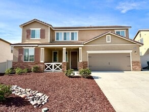 Building Photo - 34124 Thistlewood Ave