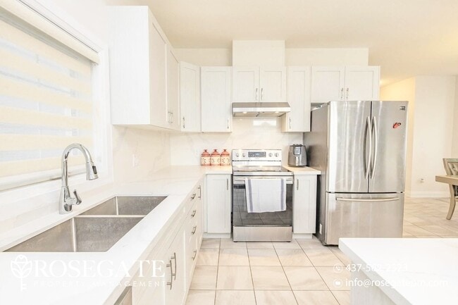 Building Photo - Spacious 4-Bedroom, 2.5-Bath Home in Kitch...