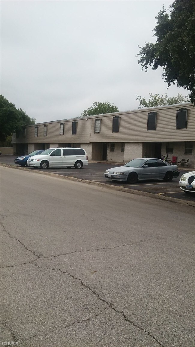 Building Photo - 6626 Reeves St
