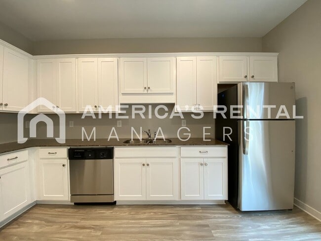 Building Photo - Home for Rent in Lincoln, AL!!! Sign a 13 ...