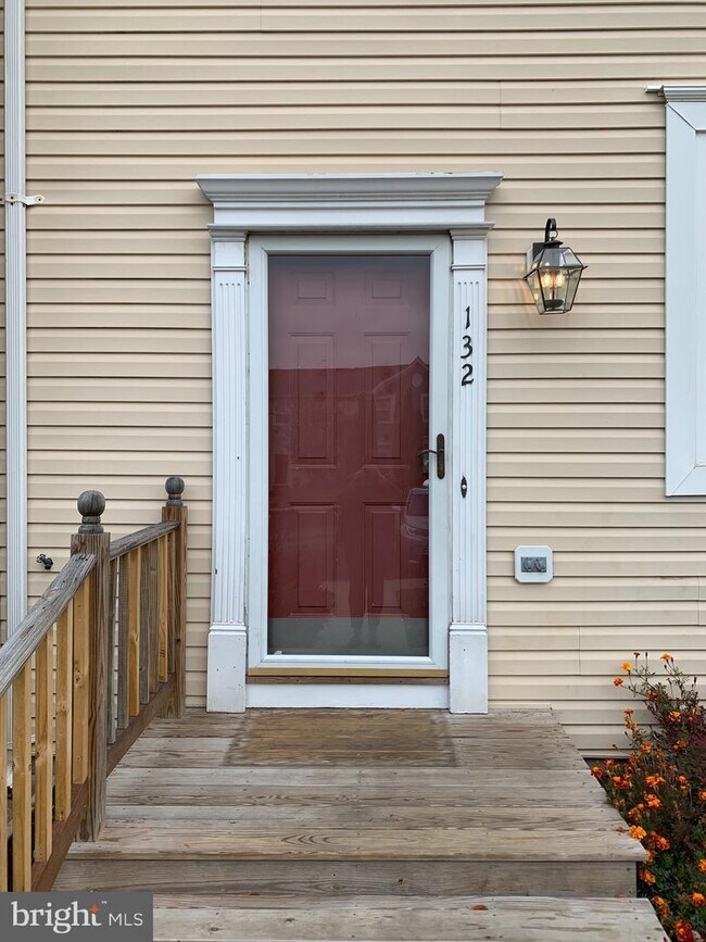 Foto del edificio - 132 Creekside Commons Ct