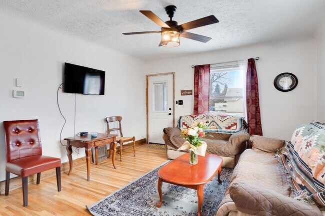 Foto del edificio - 345 W Central Ave