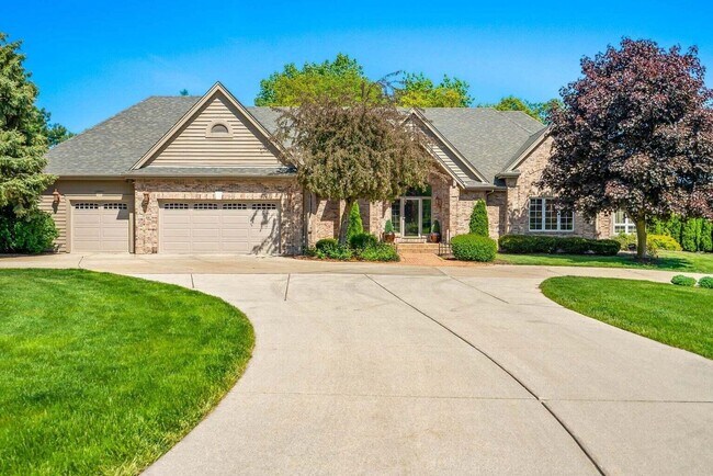 Building Photo - 7402 Hollyann Ln