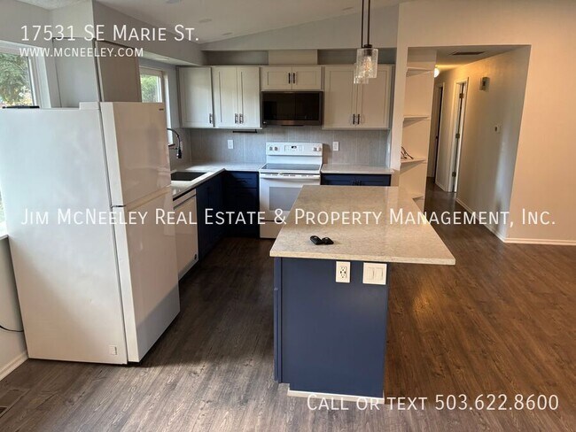 Building Photo - 17531 SE Marie St