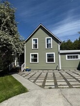 Building Photo - 16007 Tulip Ln
