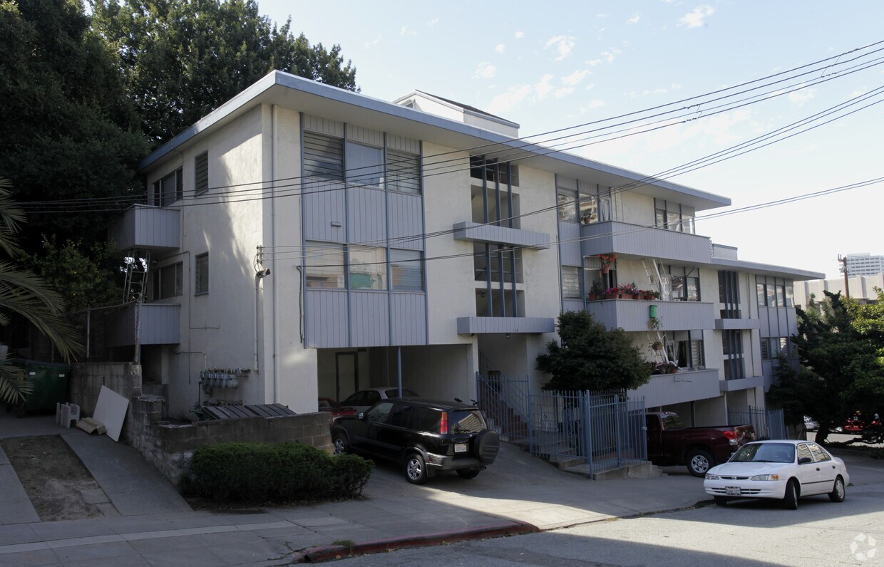 Primary Photo - 168 Montecito Ave