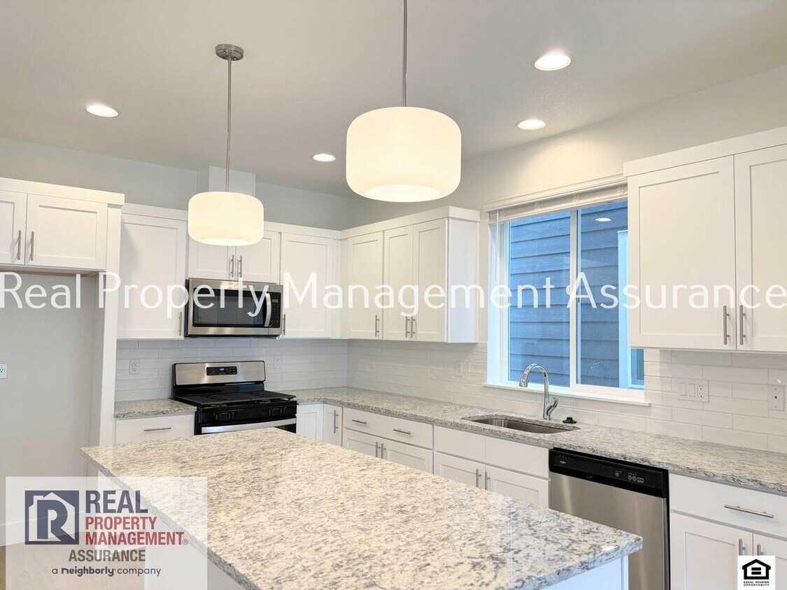 Foto principal - 3023 SW Sherman Pl