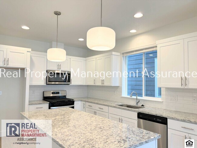 Foto del edificio - 3023 SW Sherman Pl
