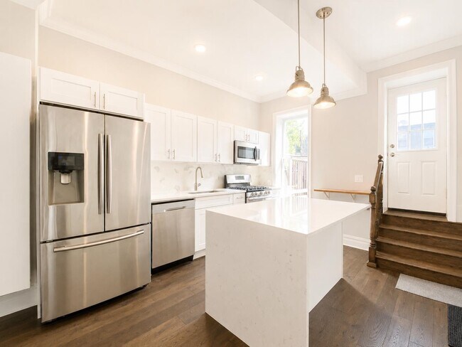 Building Photo - 29 Belmont Ave