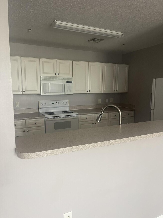 Building Photo - 1209 Main St