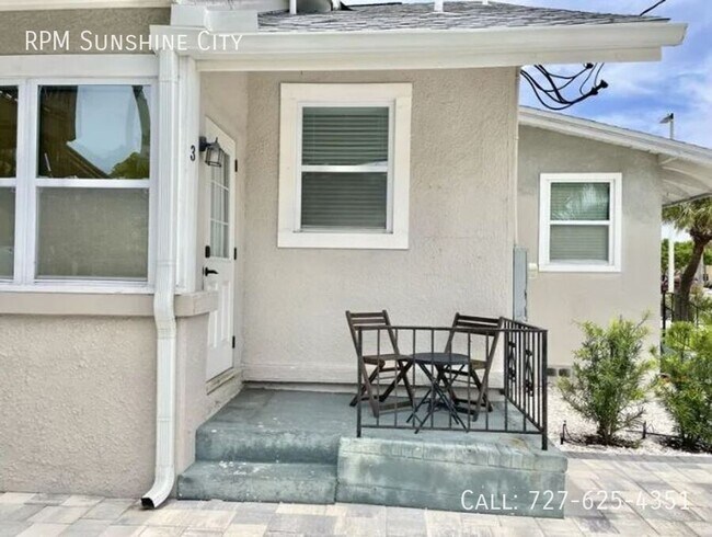 Building Photo - 7700 Boca Ciega Dr