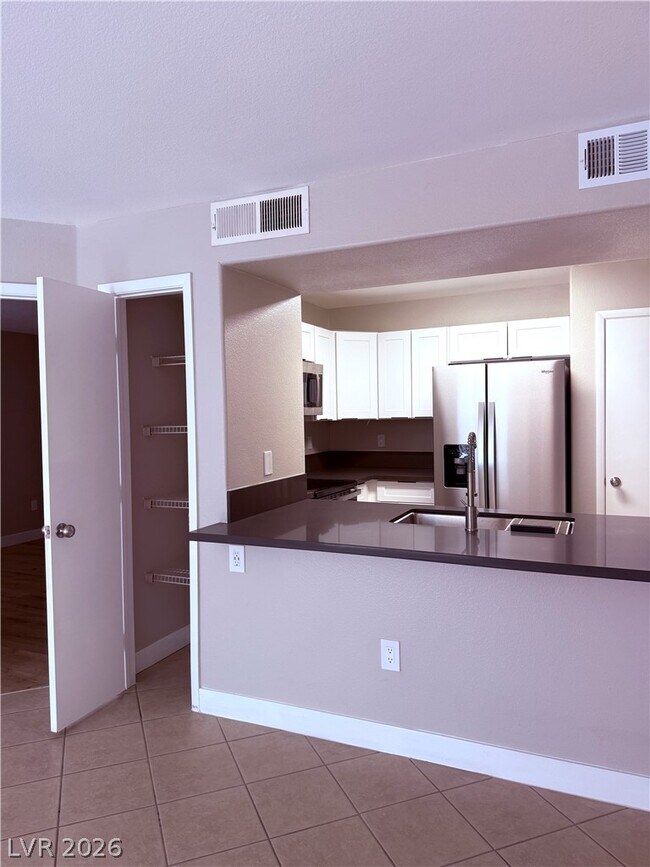 Building Photo - 2300 E Silverado Ranch Blvd