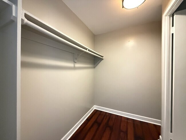 Foto del edificio - 4343 N Clarendon Ave