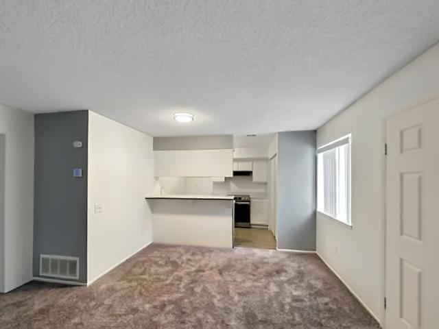 Foto del edificio - 3531 Rainbow Ln