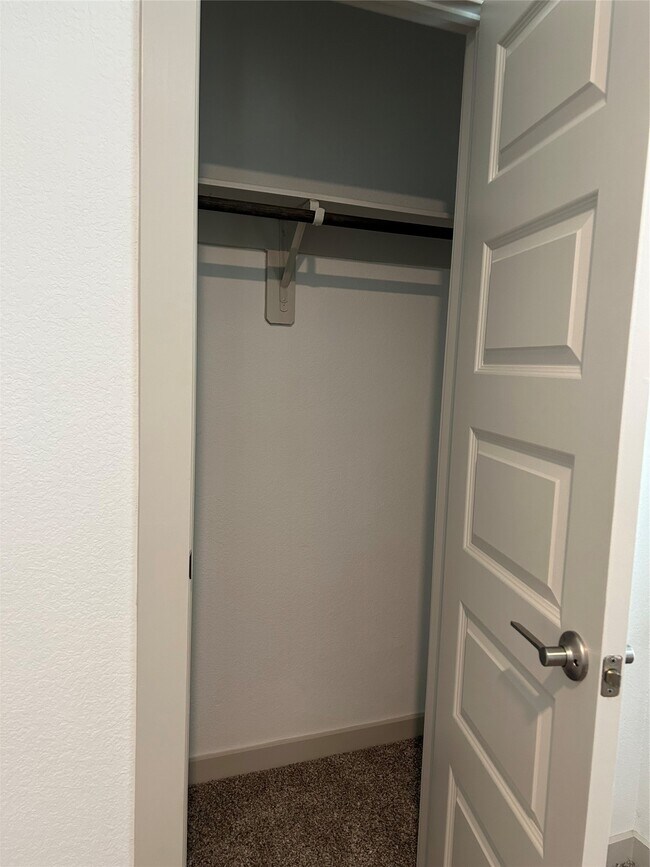 Foto del edificio - 29454 Bryans Mnr