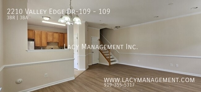 Building Photo - 2210 Valley Edge Dr