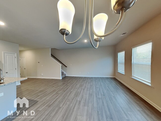 Foto del edificio - 4949 Lower Elm St