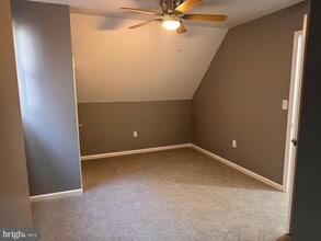 Building Photo - 33178 Woodland Ct N