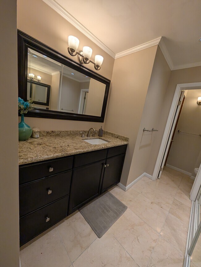 Foto del edificio - 1855 Diamond St