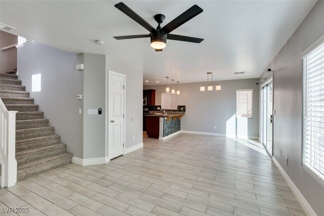 Building Photo - 5660 N Balsam St