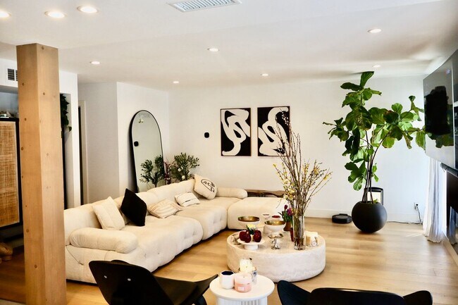 Foto del edificio - 674 Cypress St