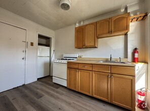 Building Photo - 141 Lembeck Ave