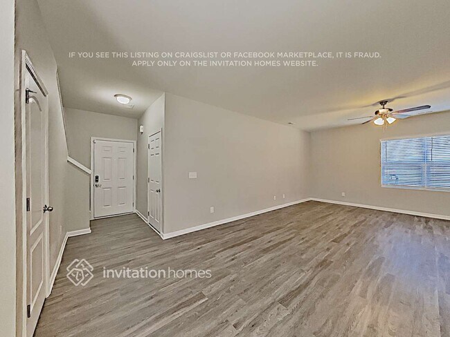 Building Photo - 9238 Magnolia Lily Ave