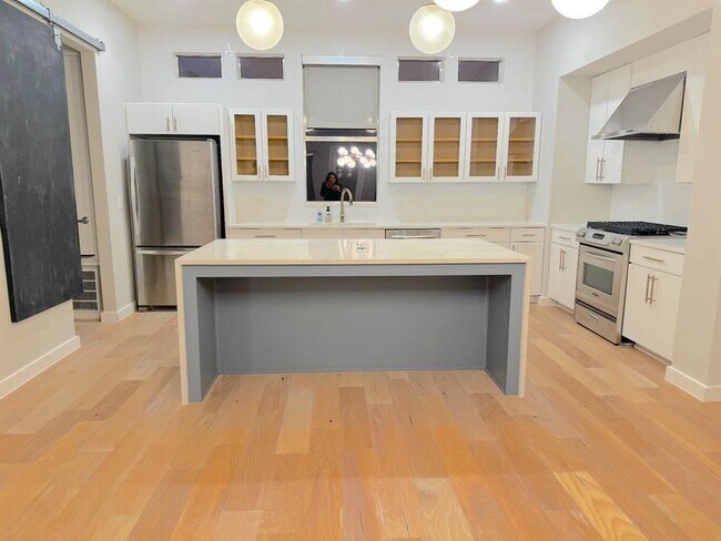 Foto del edificio - 1209 Kinney Ave