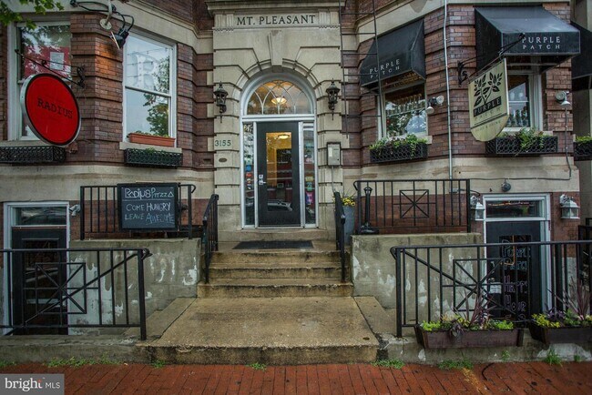 Building Photo - 3155 Mt Pleasant St NW