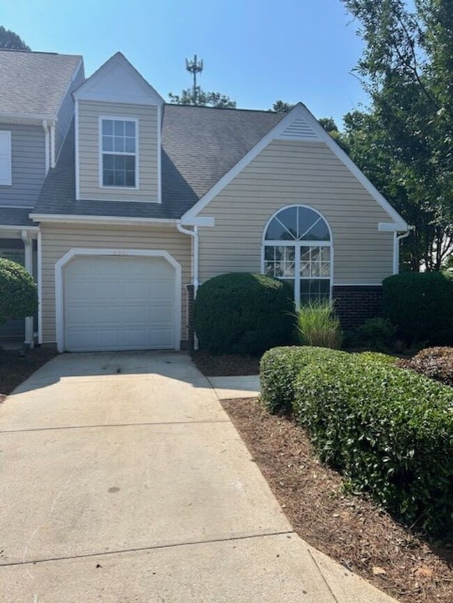 Desired Location for this 3 bedroom 2 bath... - Desired Location for this 3 bedroom 2 bath... Townhome