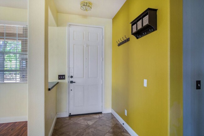 Building Photo - 4293 Sotogrande Cir