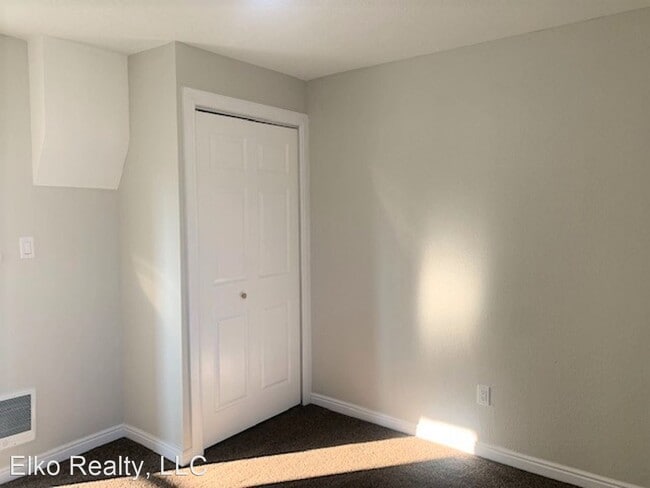 Building Photo - 2 br, 1 bath House - 150 4th Street