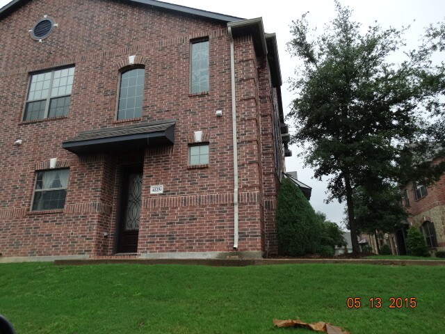Primary Photo - 4225 Swan Forest