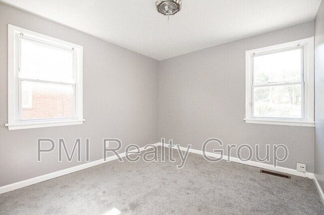 Building Photo - 1520 Coventry Rd