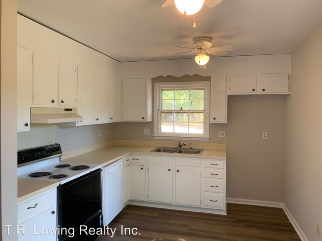Building Photo - 826 McAlway Rd