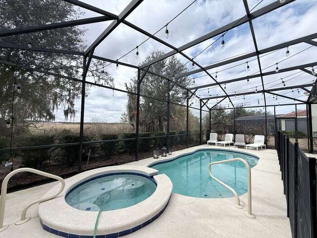 Photo - 8032 Oak Shadow Ct House