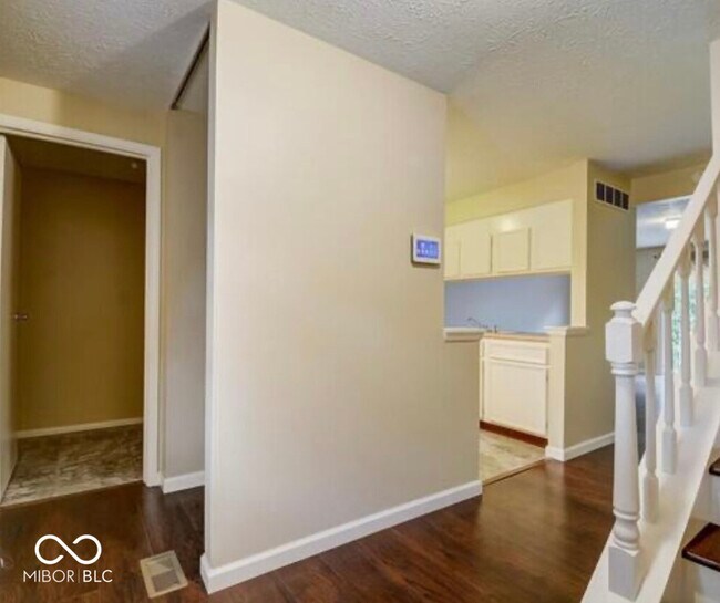 Building Photo - 6851 Cross Key Dr