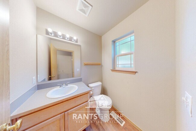 Foto del edificio - 7043-7045 Lazy Ct SW